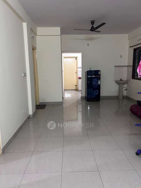 Single Room for Female In 2 BHK  In Kristal Jade In Bellandur, Bangalore