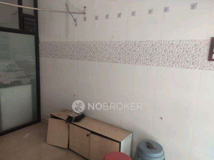 Shop in Navapada, Mumbai for sale 