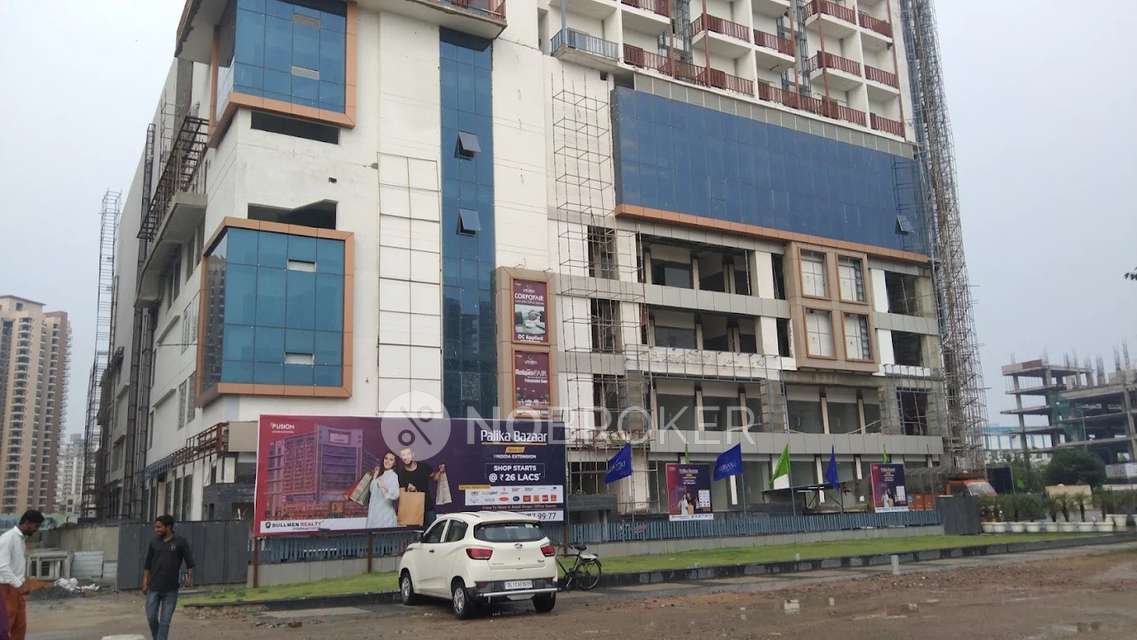 Shop in Sector 16, Greater Noida for Rent 