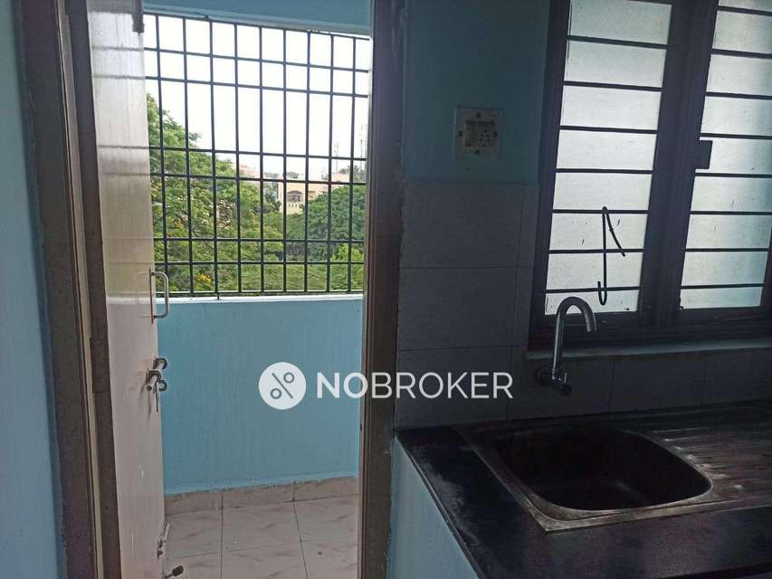 2 BHK Flat In Standalone Building  For Sale  In Vyasarpadi