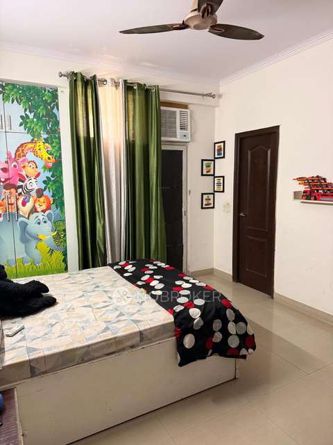 2 BHK Flat In Paramount Symphony ,  Crossings Republik for Rent  In  Crossings Republik