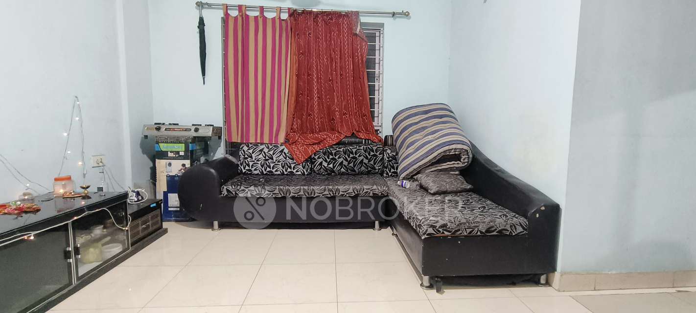 Shared Room for Female In 2 BHK  In Panchshil Balewadi High Street, Balewadi In Balewadi