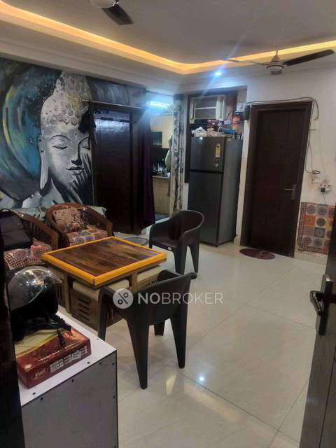 2 BHK Flat In Silver Oakwood Residency for Rent  In Mehrauli