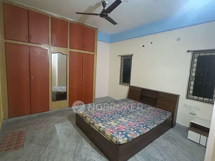 3 BHK Flat In Srikiran Residency for Rent  In Svc Eshwar Theater | Attapur