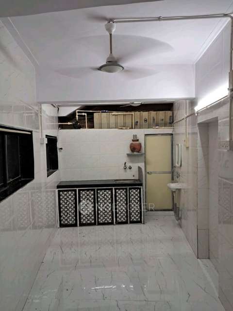 1 RK Flat In  Ms Villa for Rent  In Vile Parle West