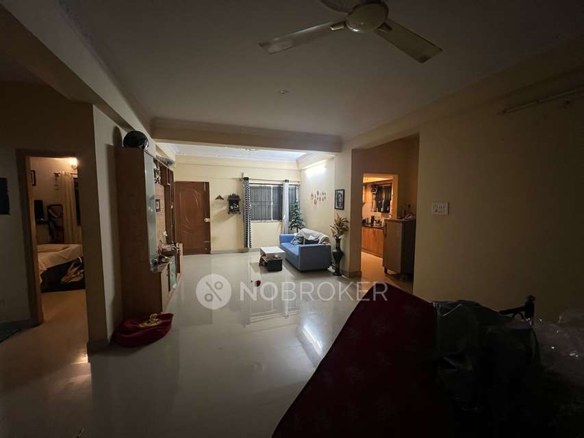 Single Room for Female In 3 BHK  In B. M. Homes Apartment In Whitefield