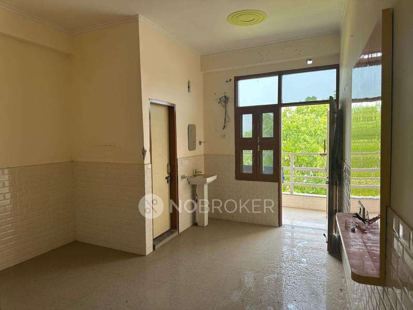 1 BHK House for Rent  In Sector 12