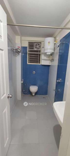 2 BHK Flat In Saroj Whitesands Apartment, Ring Road, Bangalore For Sale  In Ring Road, Bangalore