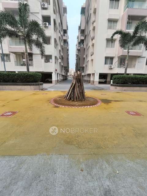 2 BHK Flat In Tnr Sulakshana, Laxmi Narashima Puram Colony For Sale  In Laxmi Narashima Puram Colony