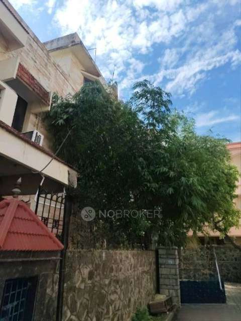 PG for Boys in Koyambedu