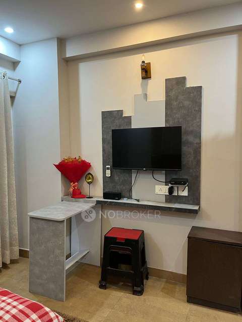 PG for Girls in Ek Murti Chowk Noida Extension