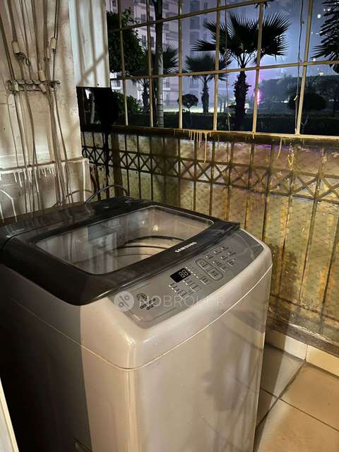 PG for Girls in Ek Murti Chowk Noida Extension