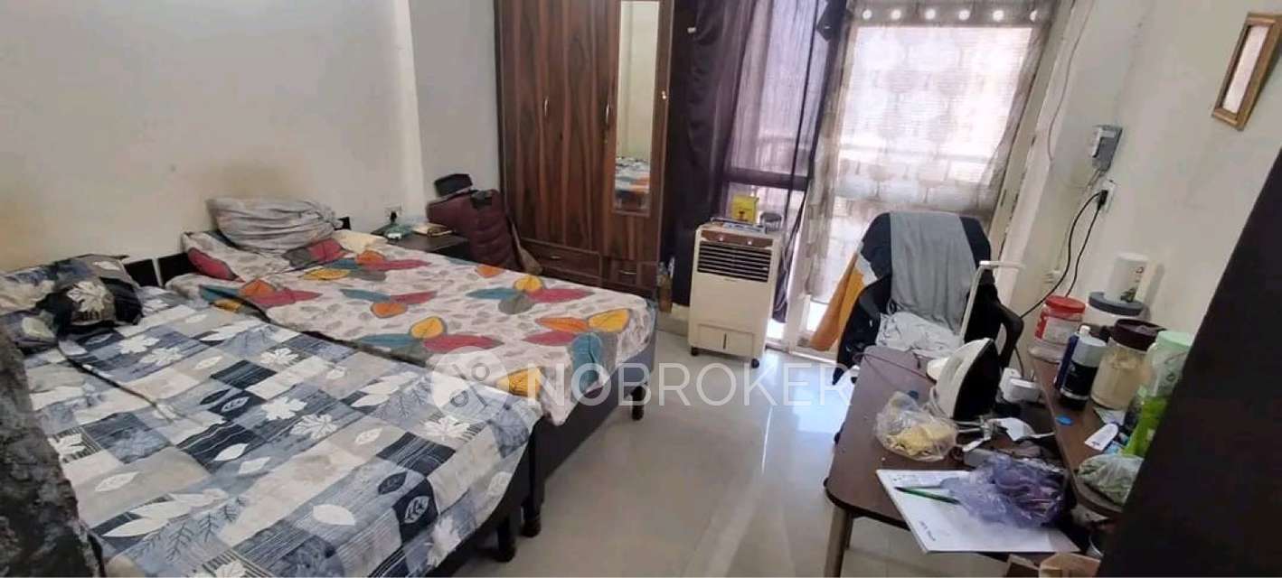 Shared Room for Male In 3 BHK  In Apartmnet In Sector 78