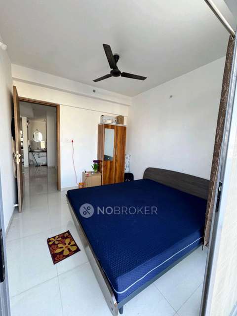 Single Room for Male In 2 BHK  In Majestique Signature Towers In Baner