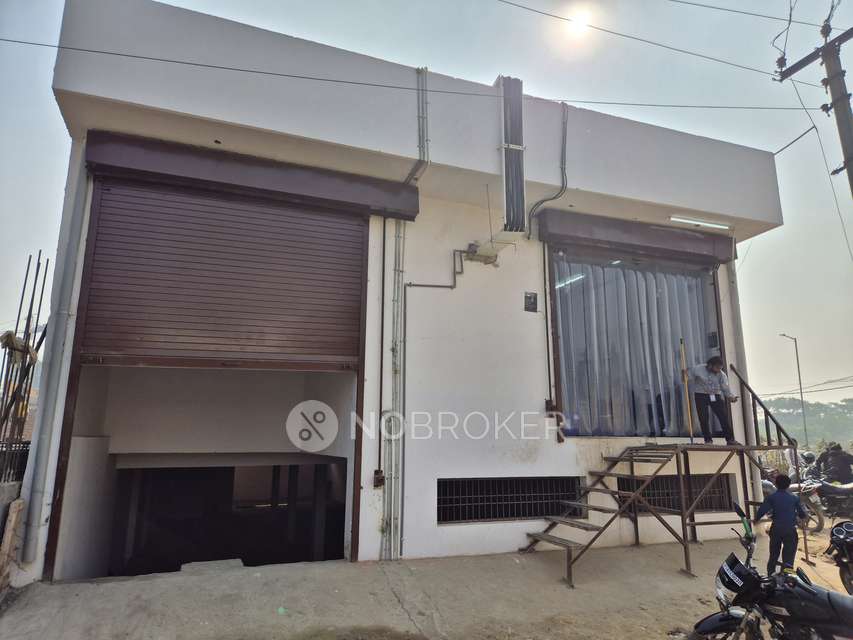 Godown/Warehouse in Wave City, Ghaziabad for Rent 