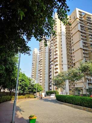 3 BHK Flat In Mahagun Magun For Sale  In Sector 16c