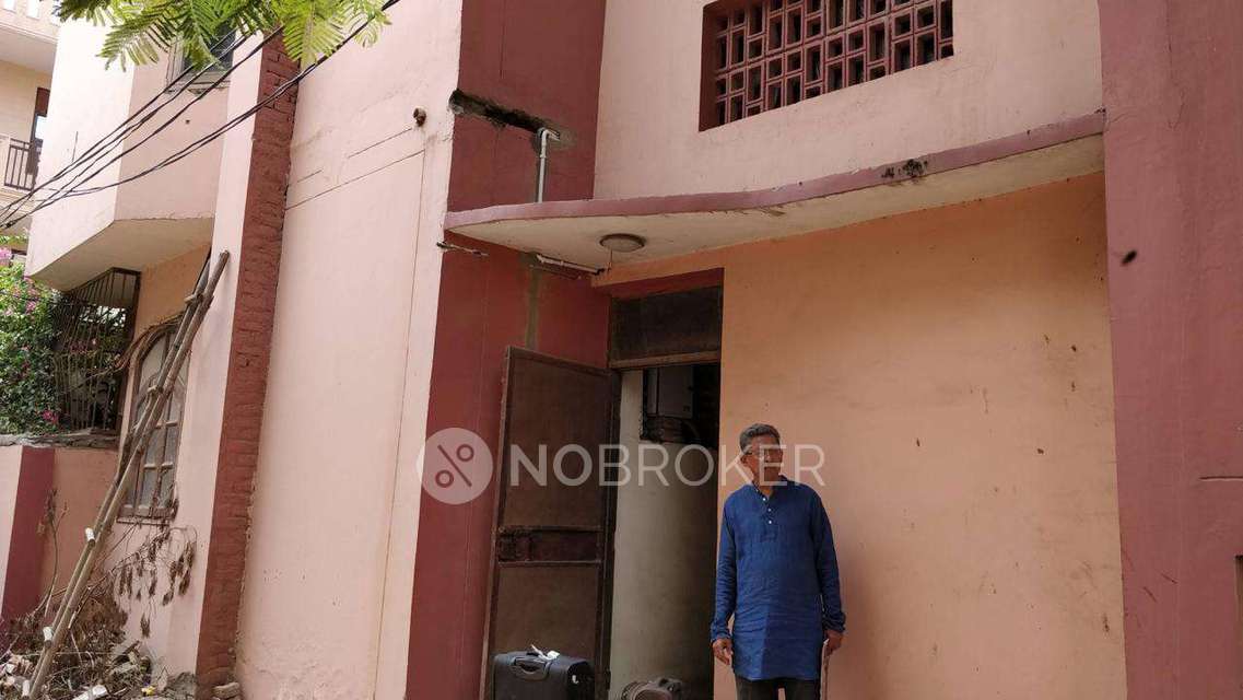 4+ BHK House For Sale  In  Dayal Bagh Colony