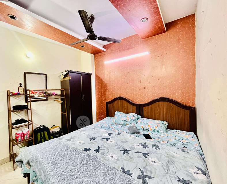 1 RK House for Rent  In Rajendra Place