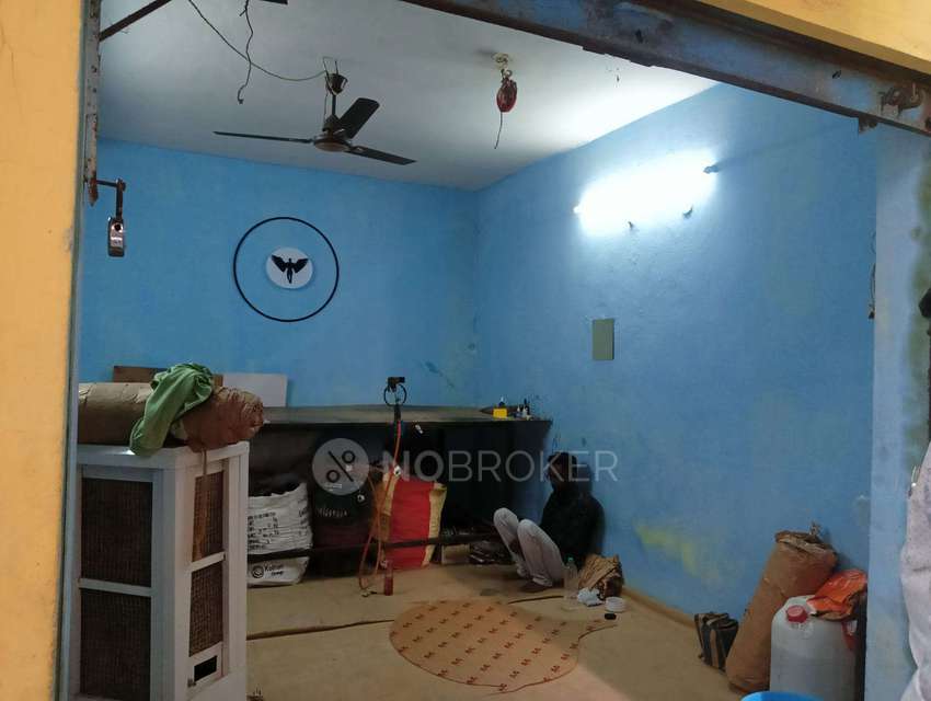 Godown/Warehouse in 3-5-1137 , Narayanguda Road, Metro Pillar No 1183, Kachiguda X Rd, Near Smart Bazar, Rajamohallah, King Koti, Kachiguda, Hyderguda, Telangana 500027, India, Hyderabad for sale 