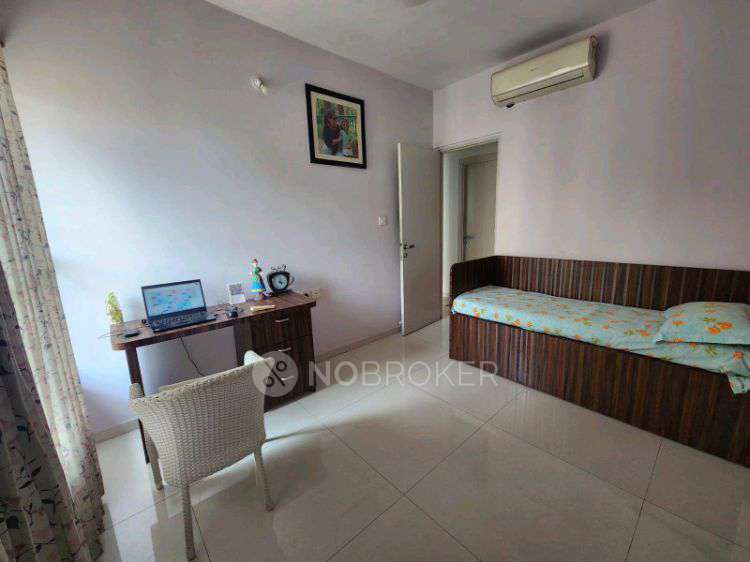 2 BHK Flat In Rustomjee Azziano For Sale  In Thane West