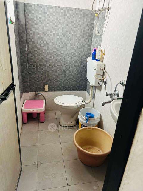 1 BHK Flat In Tulsi Shine Chs, Pimpri-chinchwad for Rent  In Spine City Mall