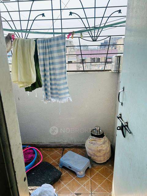 1 BHK Flat In Tulsi Shine Chs, Pimpri-chinchwad for Rent  In Spine City Mall