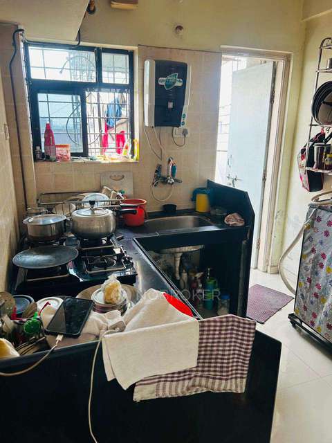 1 BHK Flat In Tulsi Shine Chs, Pimpri-chinchwad for Rent  In Spine City Mall