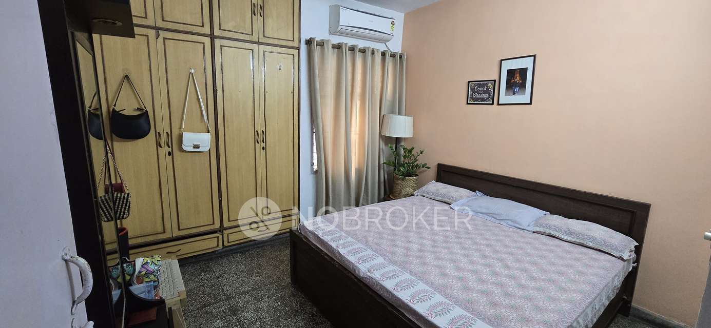 3 BHK Flat In Arjun Apartments For Sale  In Vikaspuri