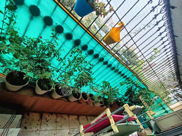 2 BHK Flat In Gayatri Building Mulund East For Sale  In Maher Maternity & Nursing Home