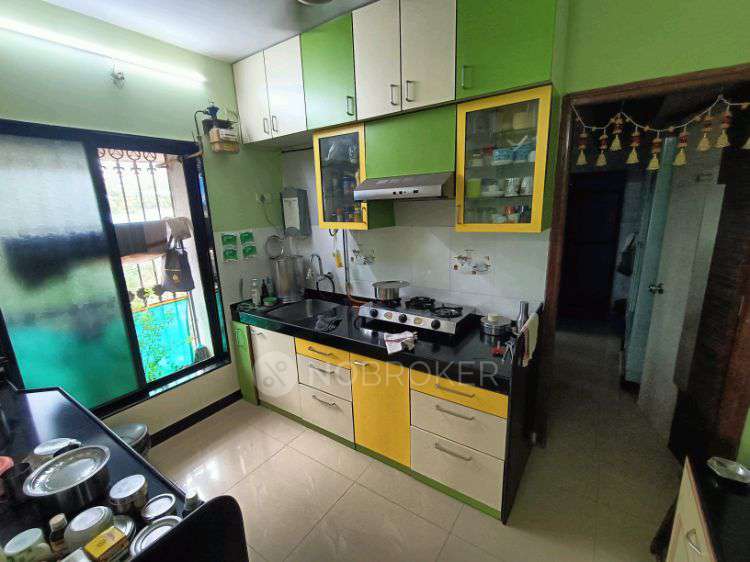 2 BHK Flat In Gayatri Building Mulund East For Sale  In Maher Maternity & Nursing Home