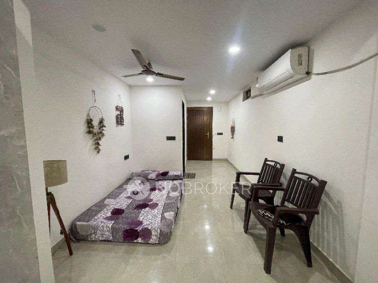 1 RK House for Rent  In Sector 57