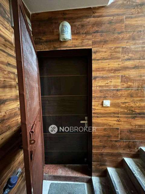 2 BHK Flat In Maa Bhagwati Apartment For Sale  In Paschim Vihar