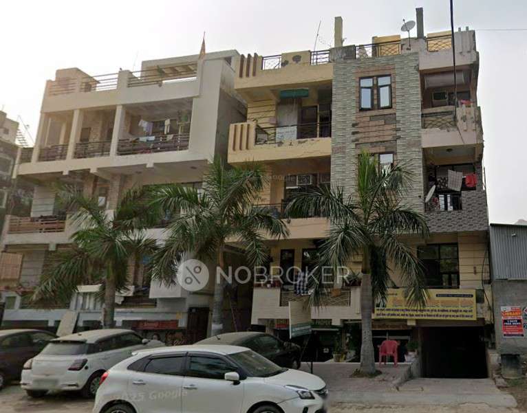 4+ BHK Flat In Builder Floor For Sale  In Pratap Vihar