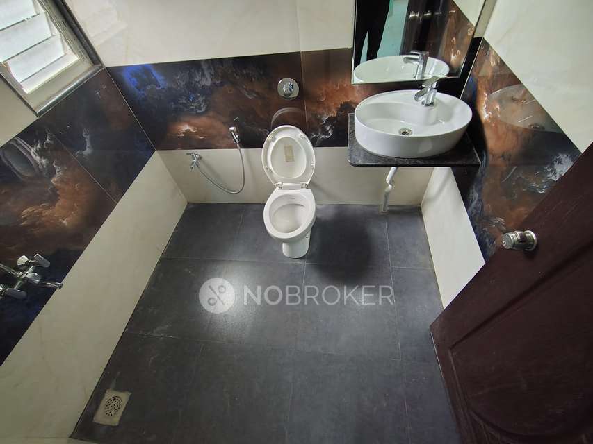 2 BHK Flat In Krushna Kunj Mathura Colony Rahtani Pune 411017 for Rent In Mynd Drycleaners