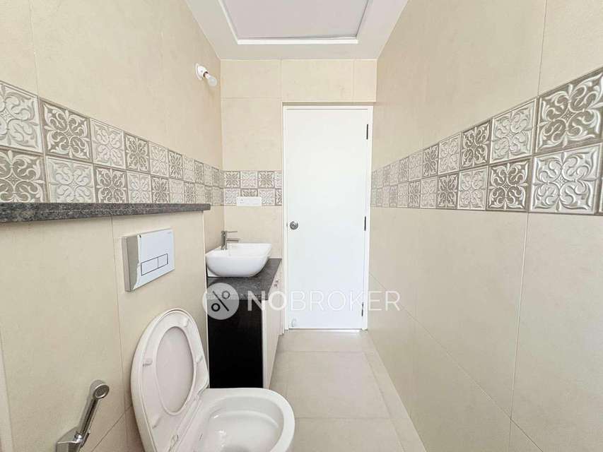 2 BHK Flat In Surbacon Cedar For Sale  In Electronic City