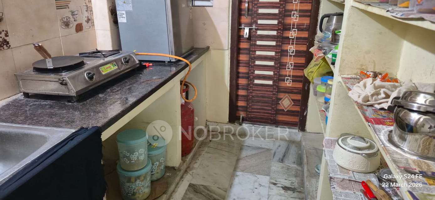 Single Room for Male In 2 BHK  In Kondapur