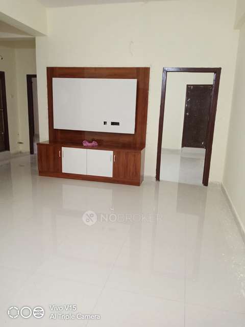 2 BHK Flat In Mathrubhuumi Vnr Towers For Sale  In Vnr Towers, Block-a, Mahadevapuram, Gajularamaram
