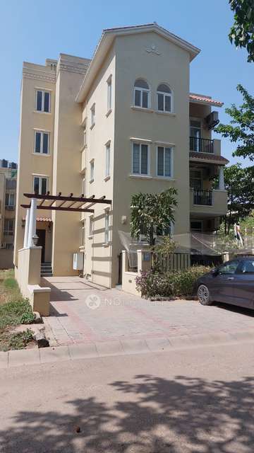 4 BHK Flat In Emerald Hills For Sale  In Sector 65