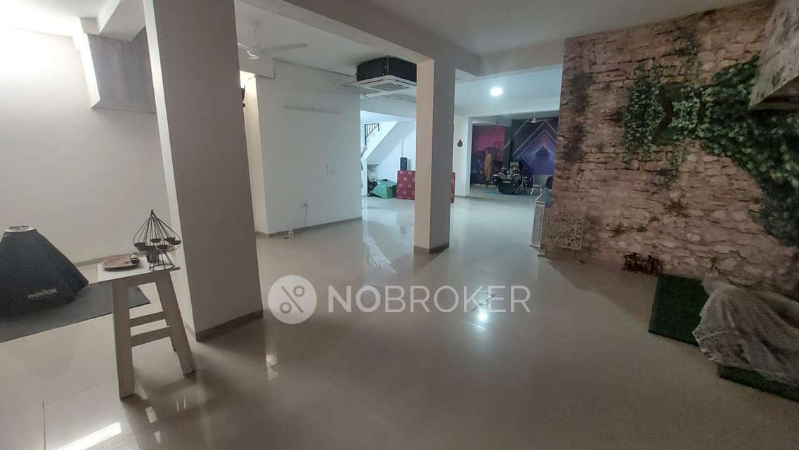 4 BHK Flat In Emerald Hills For Sale  In Sector 65