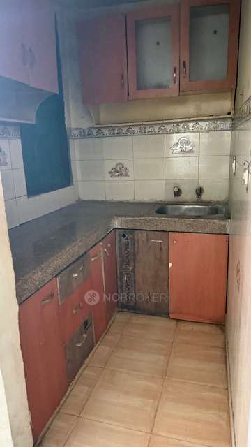 2 BHK Flat In Hindon Vihar for Rent  In Sector 49,noida