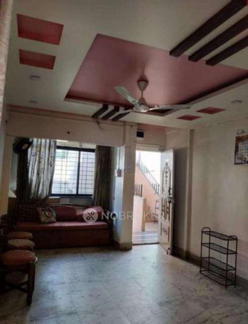 Shared Room for Female In 1 BHK  In Standlone Building In Shukrawar Peth