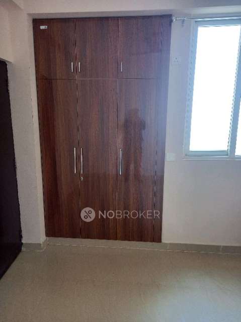 2 BHK Flat In Amrapali Kingswood for Rent  In Noida Extension