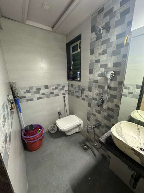 1 BHK Flat In Dheeraj Darshan For Sale  In Jogeshwari East