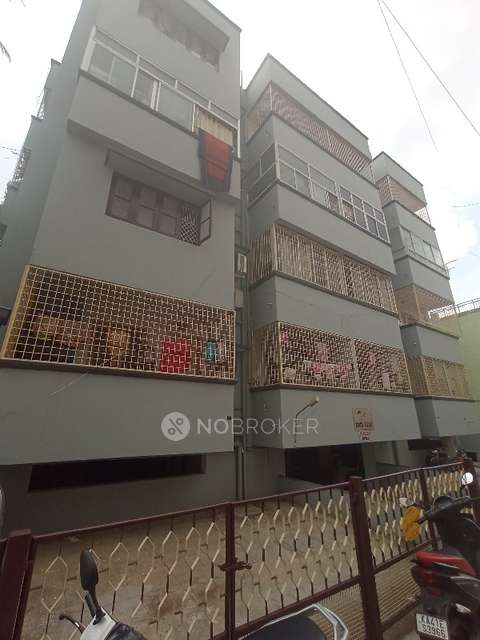 2 BHK Flat In Sharada Nivas for Lease  In Yamuna Bai Road
