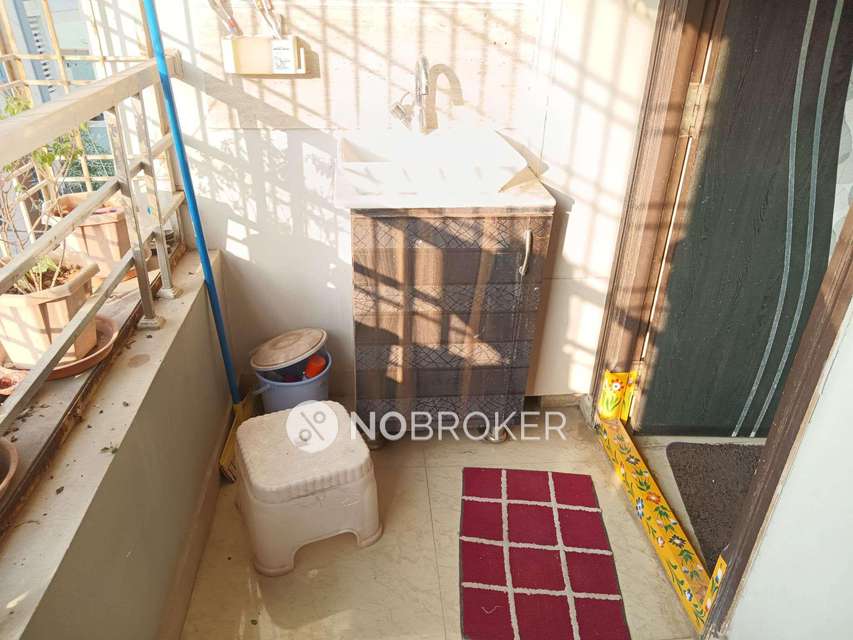 2 BHK Flat In Navyatha Heights For Sale  In Kondapur