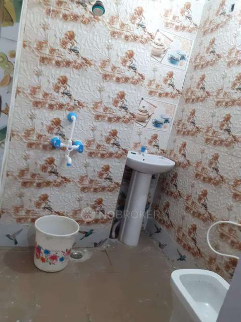 PG for Anyone in 31, Noida Road