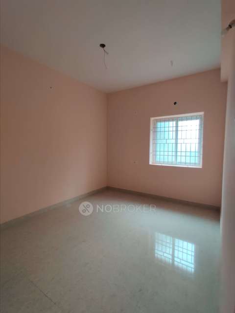 2 BHK Flat In Bn Construction For Sale  In Vanagaram