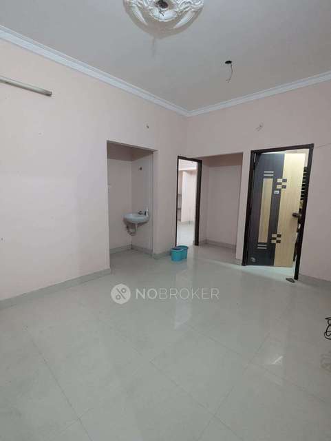 2 BHK Flat In Roshan Apartments For Sale  In Iyyappanthangal