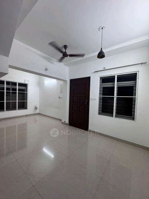 Single Room for Male In 3 BHK  In Malles Akankssha, Perumbakkam In Perumbakkam