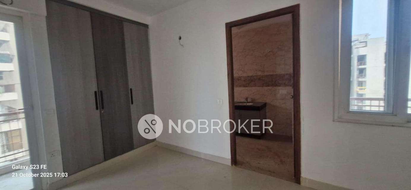 4+ BHK Flat In Aakriti Shantiniketan For Sale  In Sector 143b,